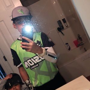 Meet your Posher, Dean